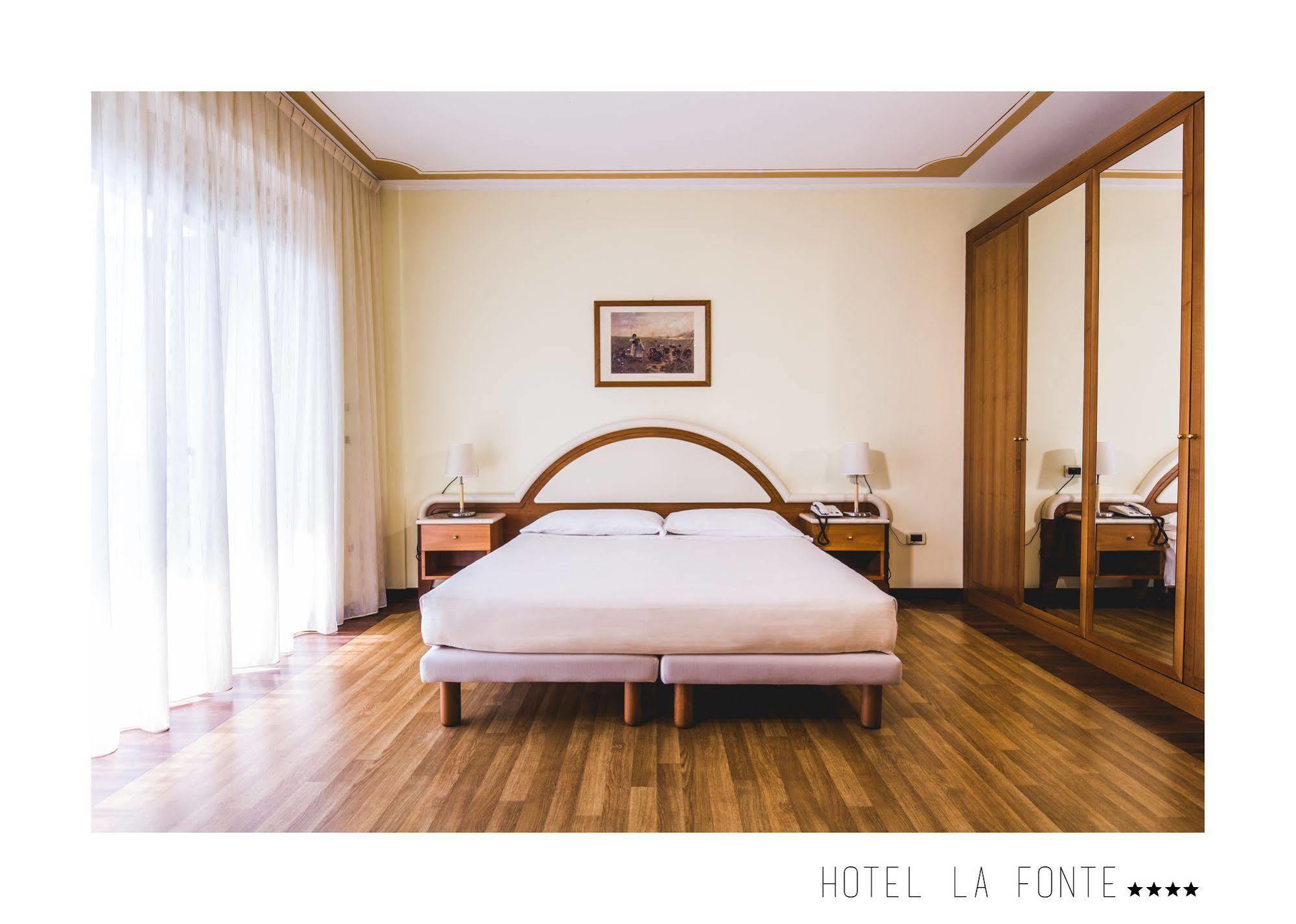 La Fonte Hotel Ome Exterior foto