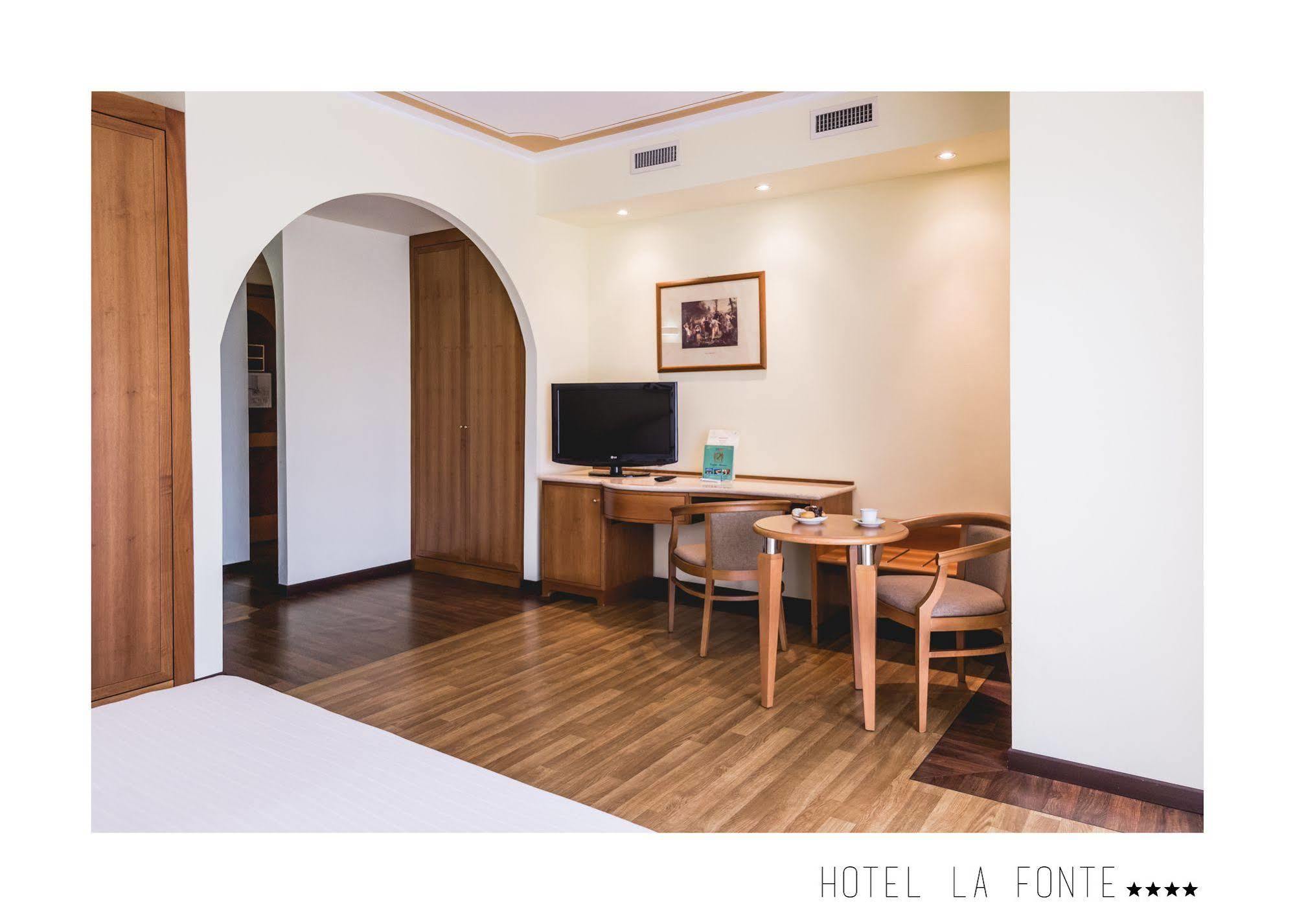 La Fonte Hotel Ome Exterior foto